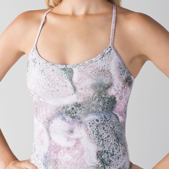 LIKE NEW Lululemon Power Y Tank Luon Sugar Crush Multi Size 4 - Picture 4 of 13